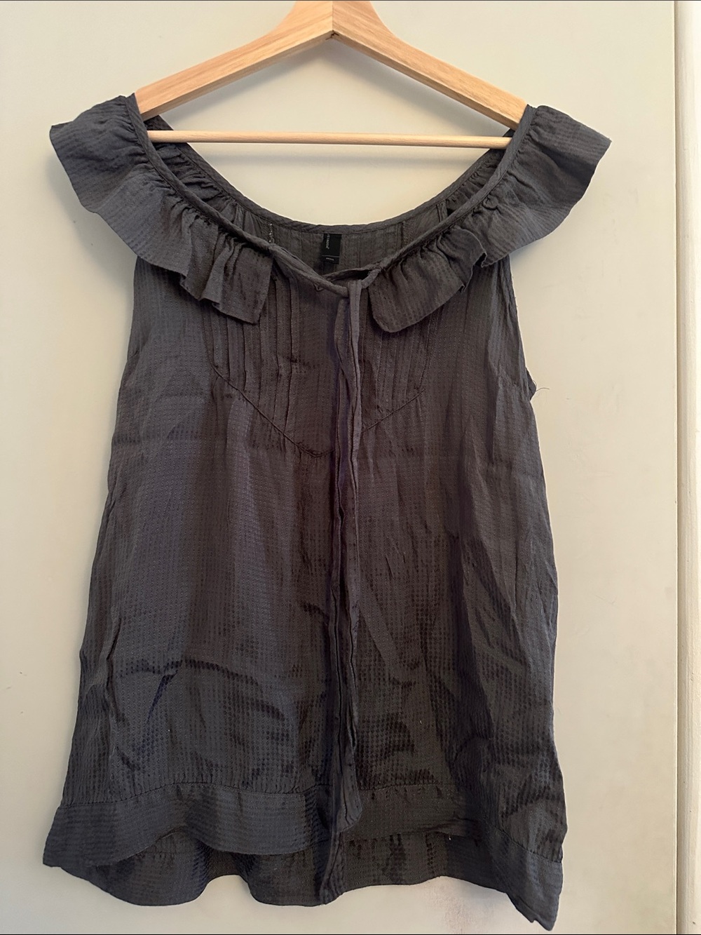Vero Moda Charcoal Ruffled Tie-Front Sleeveless Camisole